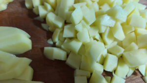 patate tagliate a dadini